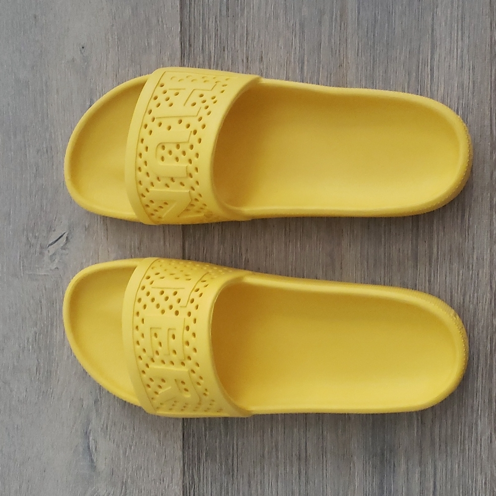 NWT Hunter lightweight moulded sliders